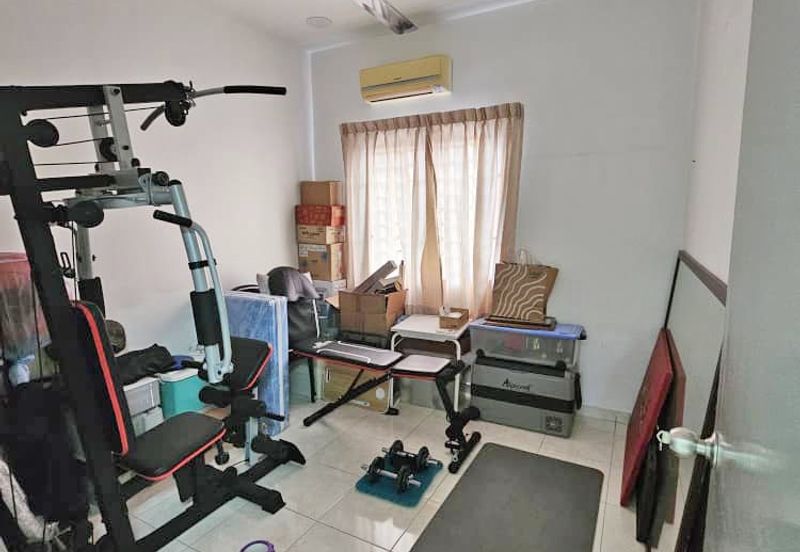 Jalan Setia Tropika 2/11