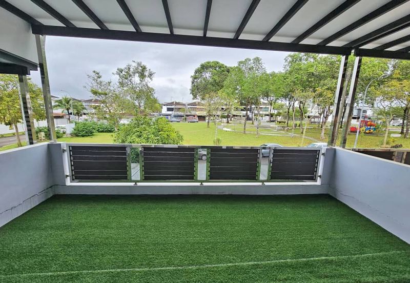 Jalan Setia Tropika 2/11