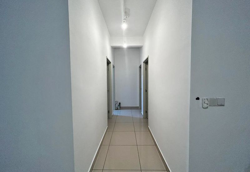 Meridin Bayvue Apartment