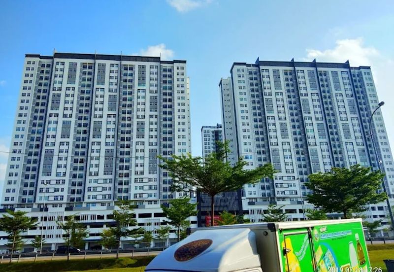 Meridin Bayvue Apartment