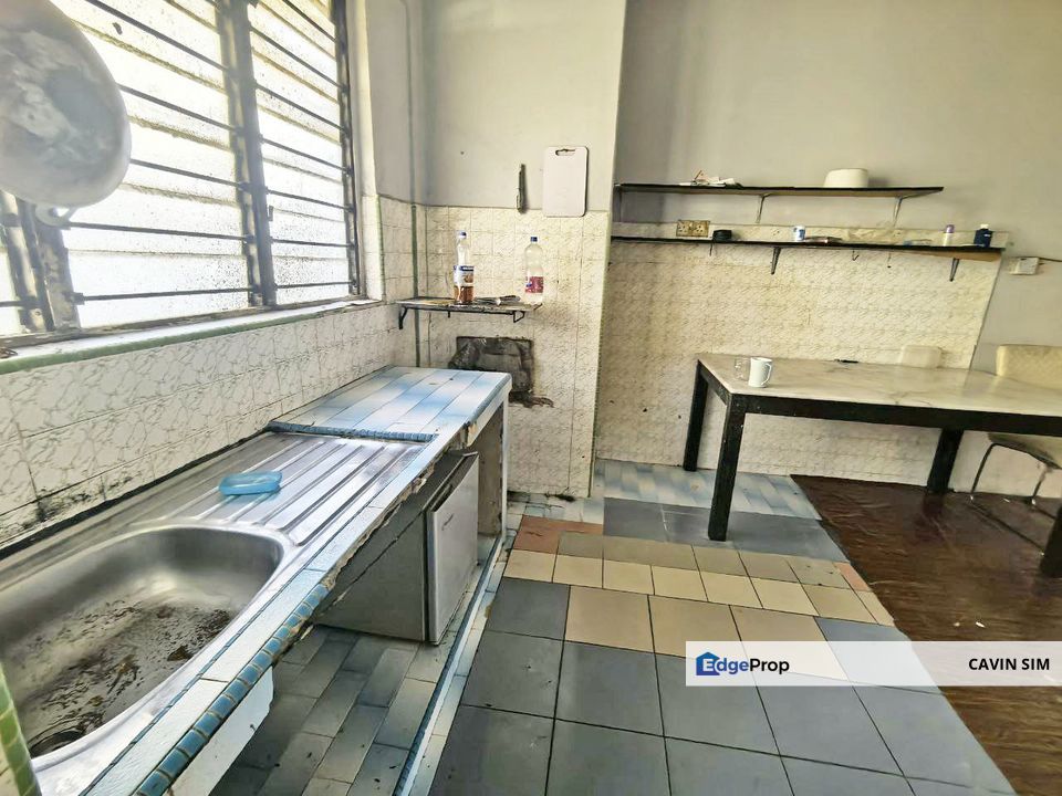 70% of the residents are Chinese, and the location easy to sutera, Johor, Johor Bahru