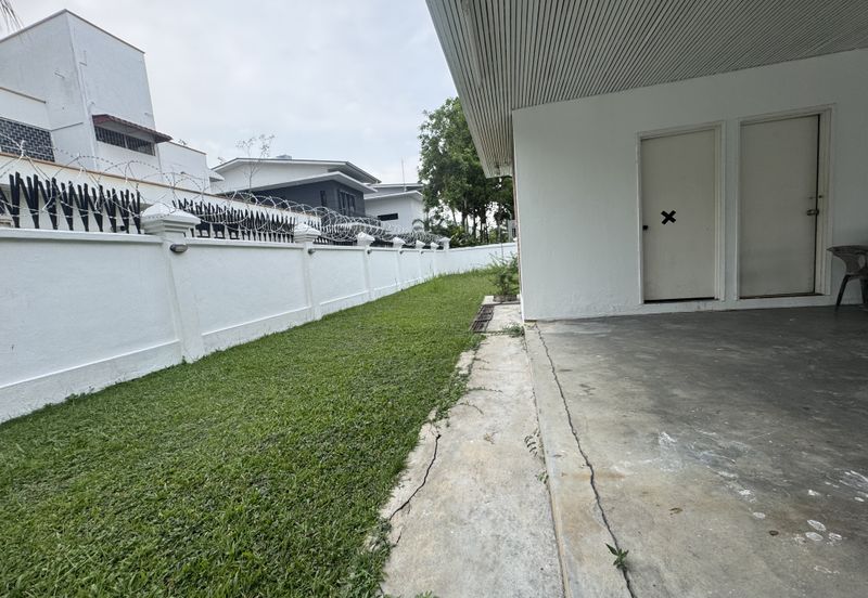 Jalan Lingkungan U Thant 