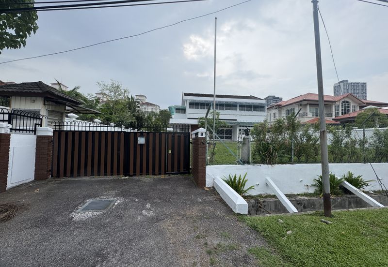 Jalan Lingkungan U Thant 