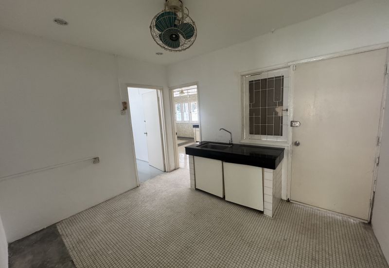 Jalan Lingkungan U Thant 