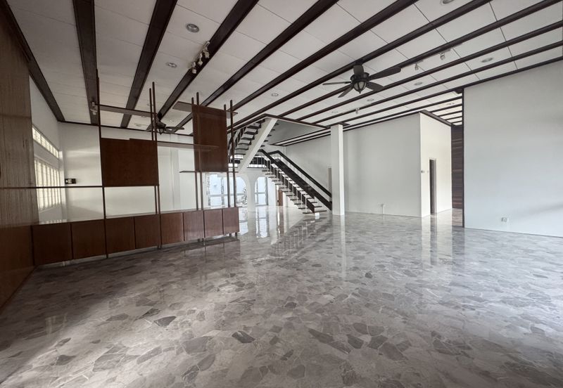 Jalan Lingkungan U Thant 