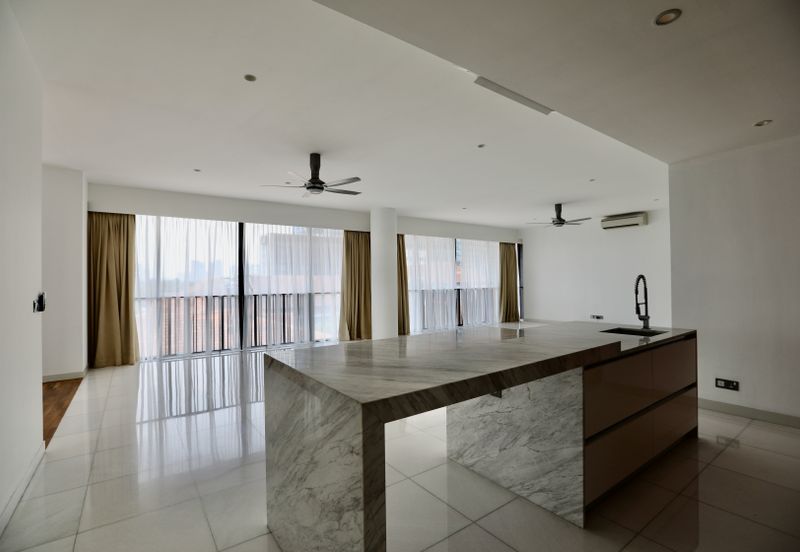 Dedaun Hijau (Greenfield Regency)