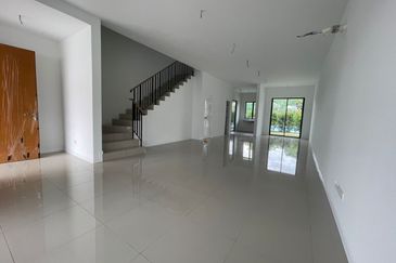 Reef Of Tropics, Setia Eco Glades