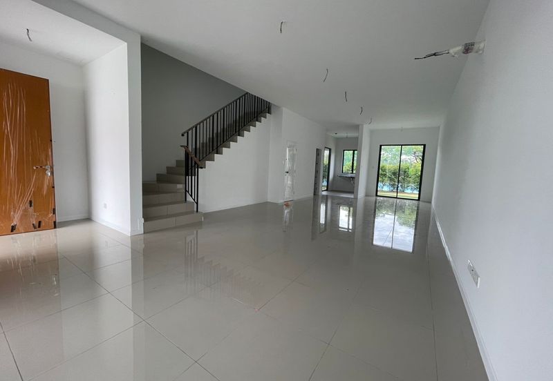 Reef Of Tropics, Setia Eco Glades