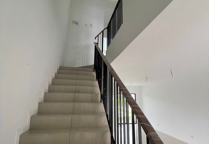 Reef Of Tropics, Setia Eco Glades