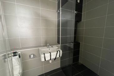 Reef Of Tropics, Setia Eco Glades