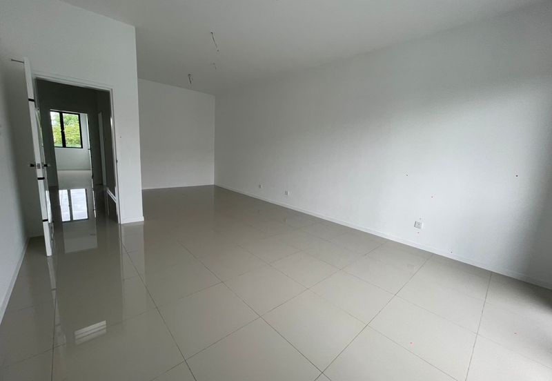 Reef Of Tropics, Setia Eco Glades