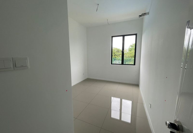 Reef Of Tropics, Setia Eco Glades