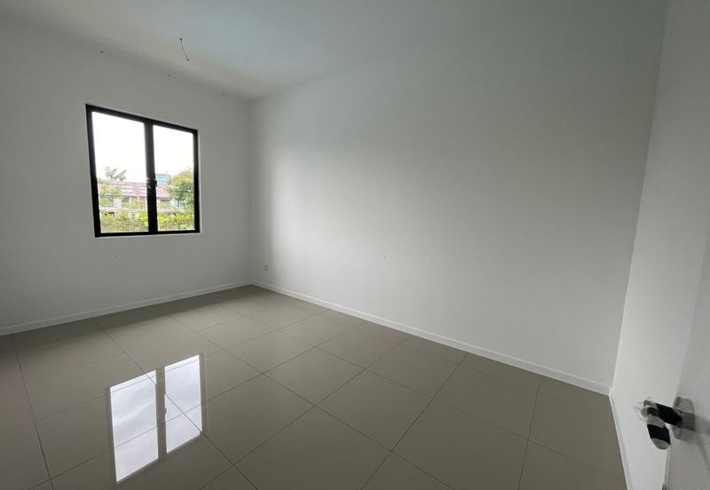 Reef Of Tropics, Setia Eco Glades