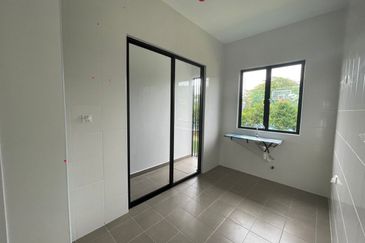 Reef Of Tropics, Setia Eco Glades