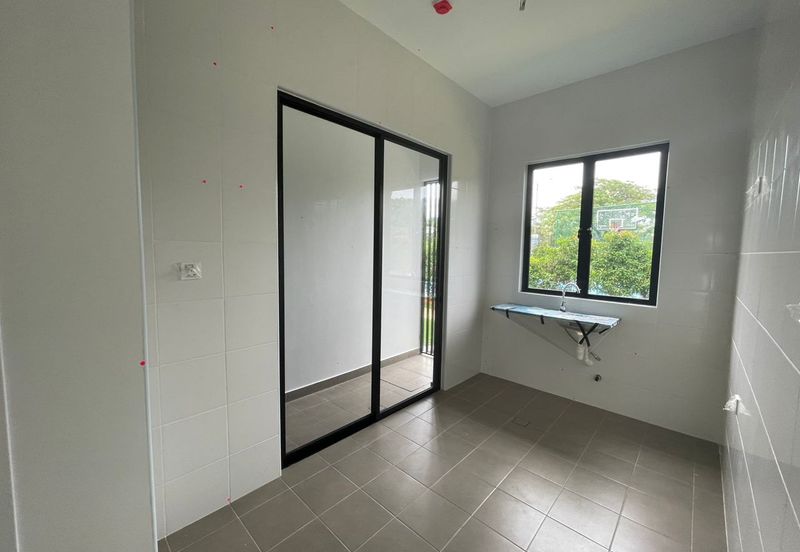 Reef Of Tropics, Setia Eco Glades