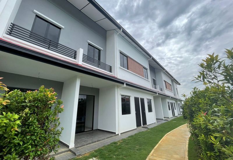 Reef Of Tropics, Setia Eco Glades