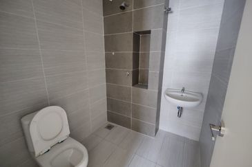 Monet Springtime @ Sunsuria City