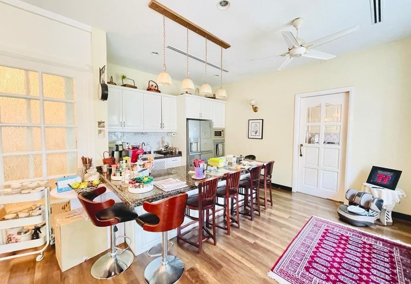 Perdana Lakeview East