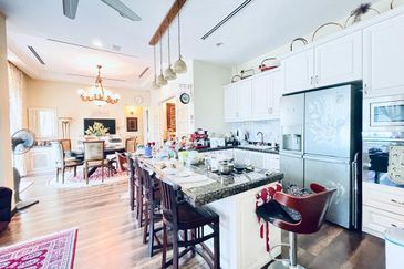 Perdana Lakeview East