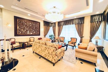 Perdana Lakeview East