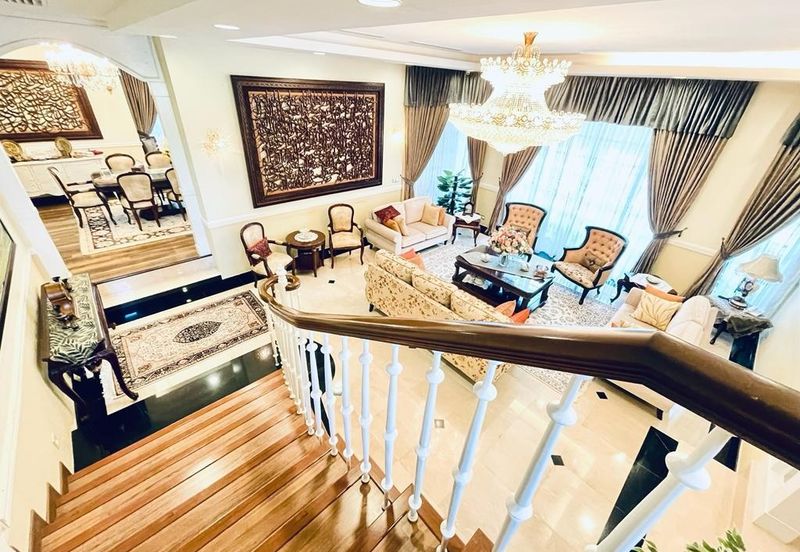 Perdana Lakeview East