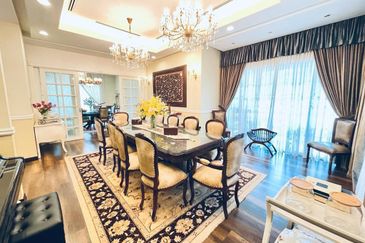 Perdana Lakeview East