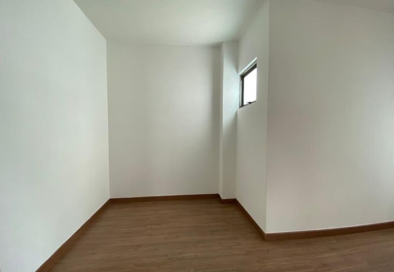 Lake Point Residence