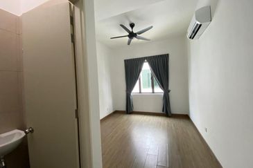 Lake Point Residence