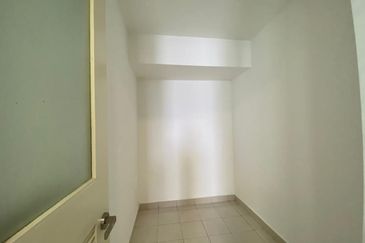 Lake Point Residence