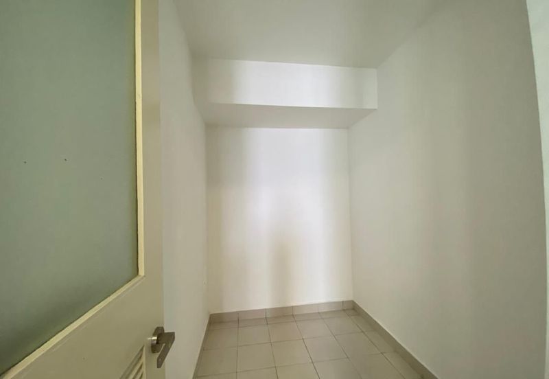 Lake Point Residence