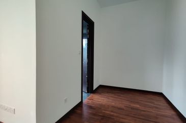 Jewels of Grasmere, Setia Marina