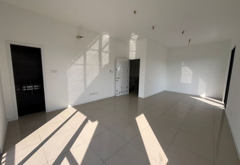 Reef Of Tropics, Setia Eco Glades