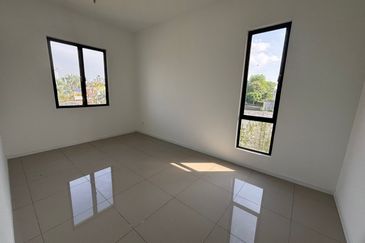 Reef Of Tropics, Setia Eco Glades