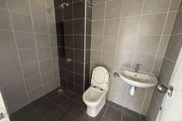 Reef Of Tropics, Setia Eco Glades