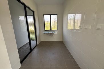 Reef Of Tropics, Setia Eco Glades