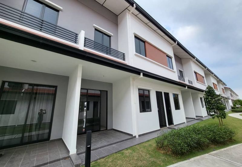 Reef Of Tropics, Setia Eco Glades