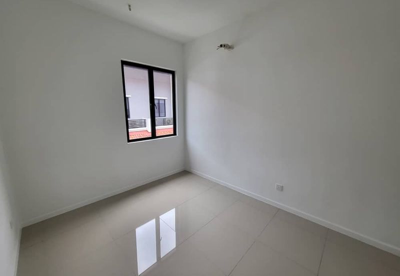 Reef Of Tropics, Setia Eco Glades