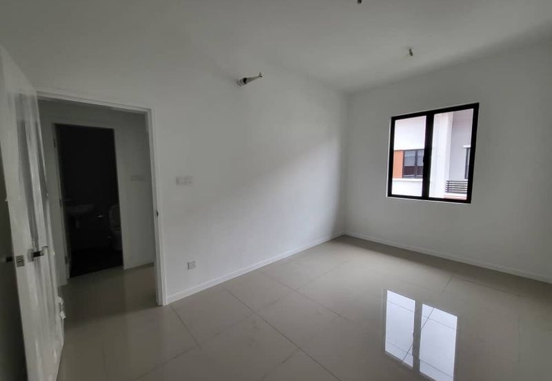 Reef Of Tropics, Setia Eco Glades