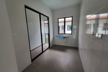 Reef Of Tropics, Setia Eco Glades