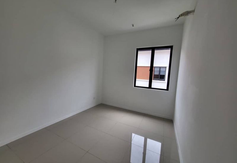 Reef Of Tropics, Setia Eco Glades