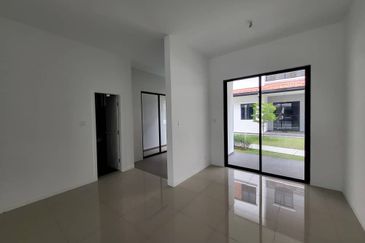 Reef Of Tropics, Setia Eco Glades