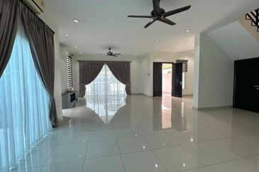 MYDiva, Perdana Lakeview East