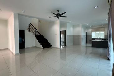 MYDiva, Perdana Lakeview East