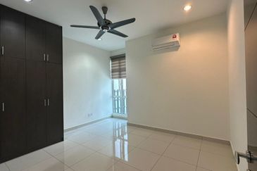 MYDiva, Perdana Lakeview East