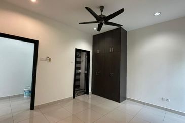 MYDiva, Perdana Lakeview East