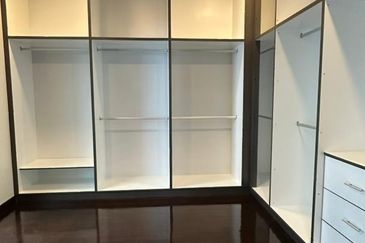 MYDiva, Perdana Lakeview East