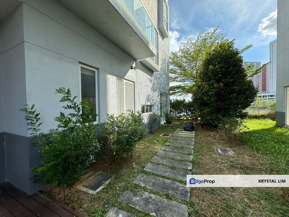 Lakefront Villa 3.5 storey Bungalow, Selangor, Cyberjaya