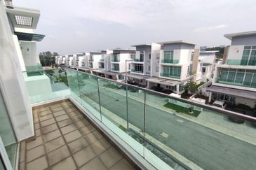 Clover Garden Residences