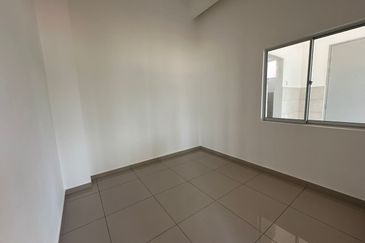 62 Idaman (NEW LANDED), Sepang