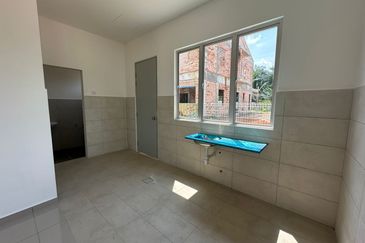 62 Idaman (NEW LANDED), Sepang